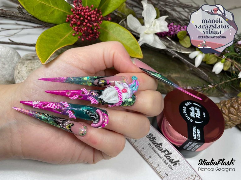 körmök alapja egy vékony réteg clear akril gél