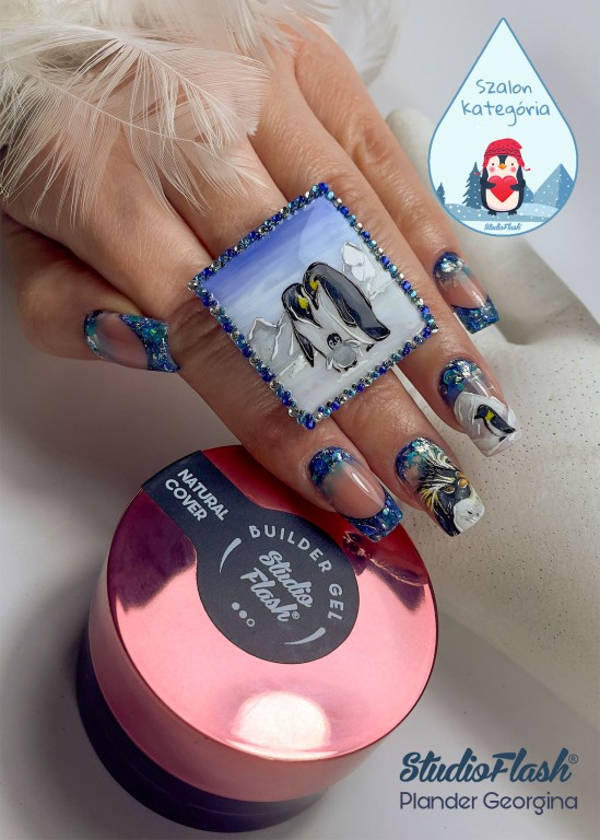 épített köröm natural cover zseléből készült, glitter ombre és reszelt mosolyvonalas technikával