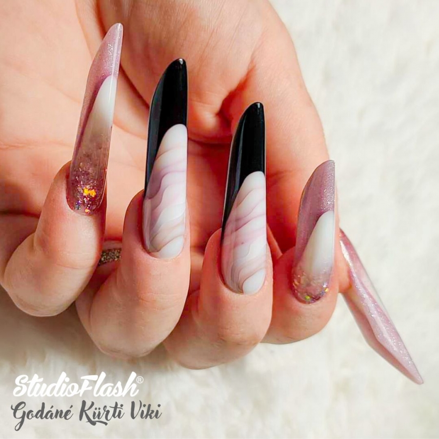 Orosz mandula, extrém hosszban.