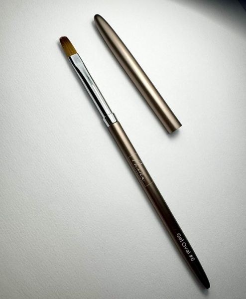 MoMa-Universal Gel Brush #6 – Ovális zselés műköröm építő ecset