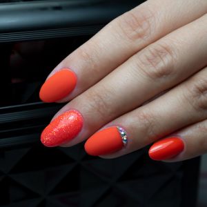 UV/LED Géllakk Color 27 - NeonPiros Málna - 12 ml - StudioFlash