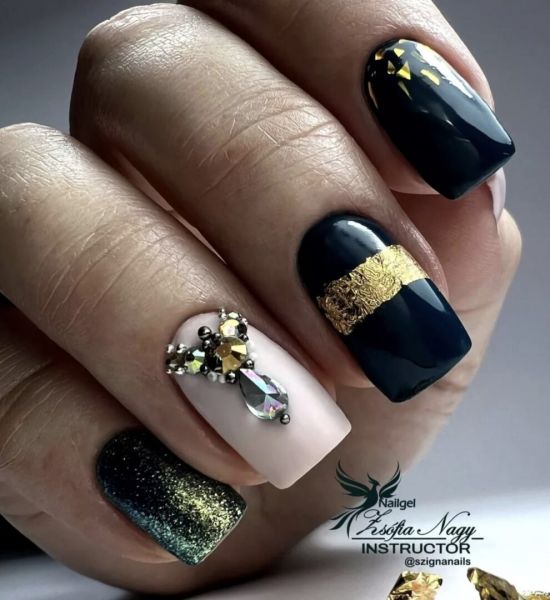Nailgel - CCO 064 mély zöld gél lakk körömfotó