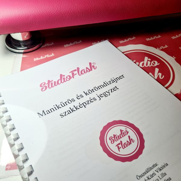 Kézápoló és Műkörömépítő Szakmai Jegyzet - spirálos